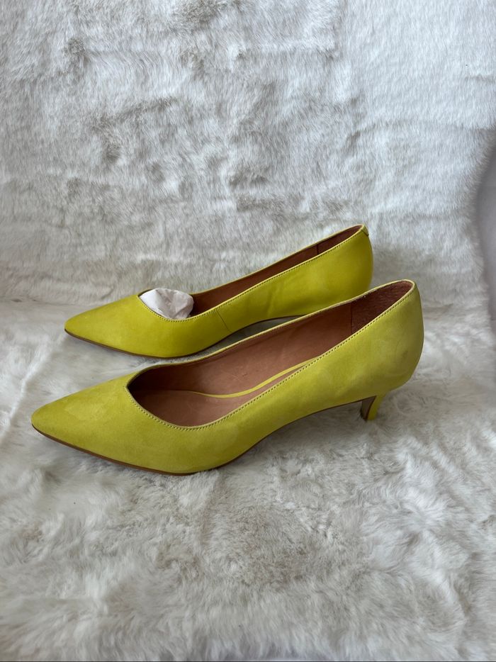 Escarpins vert anis en cuir Minelli pointure 38, talons 5 cm - photo numéro 2