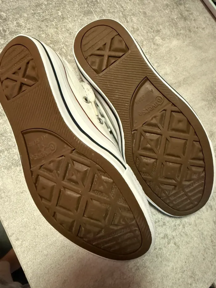 Converses blanches - photo numéro 6