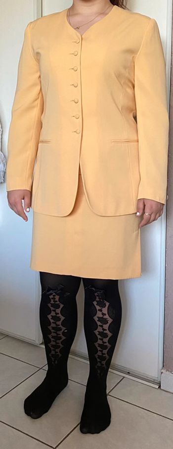 Ensemble tailleur + Jupe orange pastel