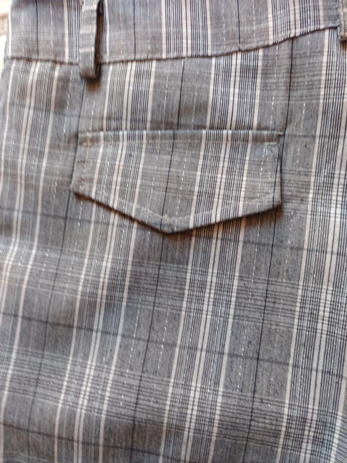 Short t.38 carreaux gris - photo numéro 5