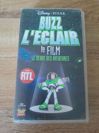VHS Buzz l'éclair  le film disney pixar le début des aventures