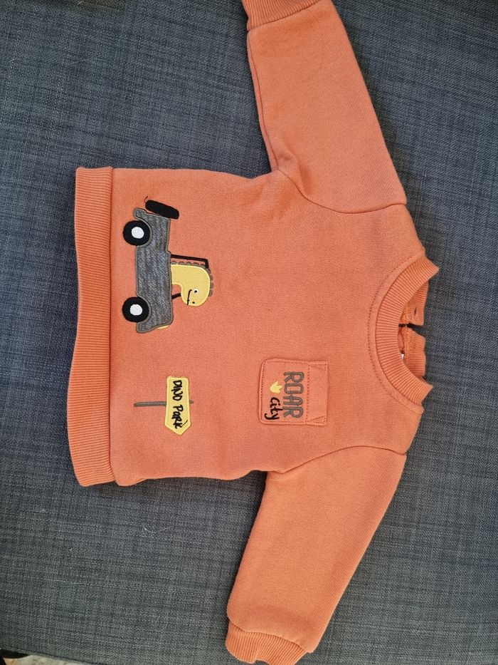 Lot pulls et gilets 3 mois - photo numéro 2