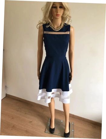 Robe bleue marine et blanche sans manches Simple Flavor taille S jamais portée