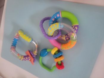 Lot de 3 hochets