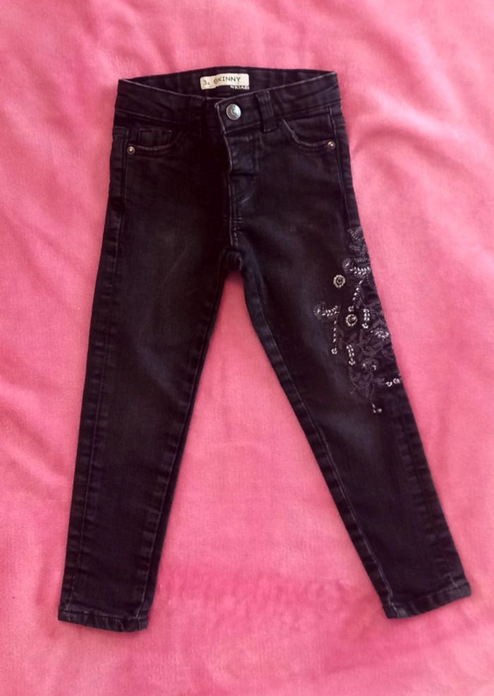 Pantalon Kiabi taille 3 ans en très bon état