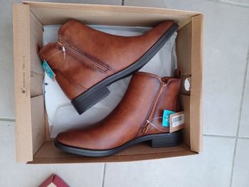 Jolies  Bottines type chelsea couleur cognac 37