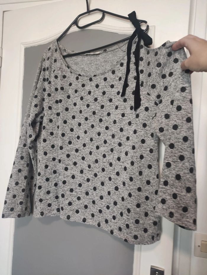 Haut fin épaule dénudé taille 46