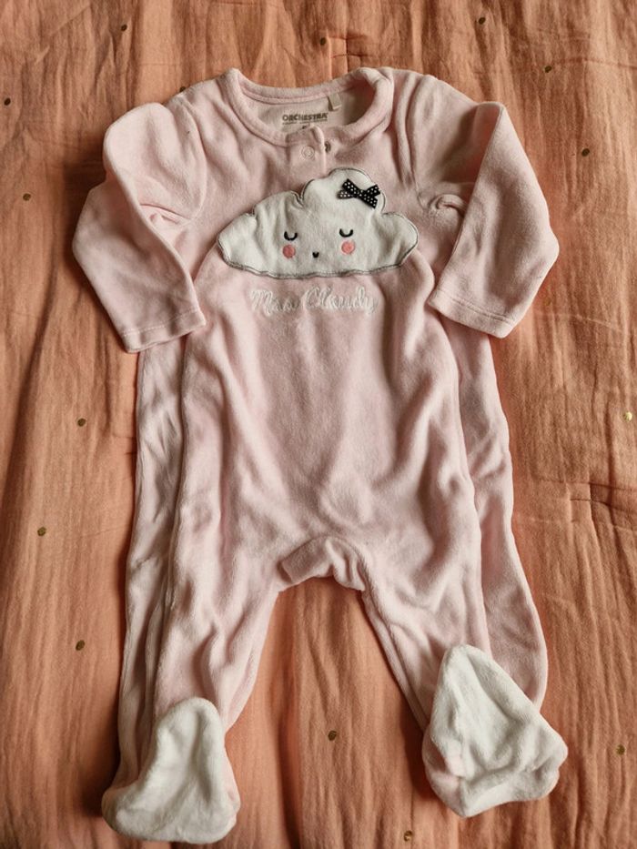 Lot bodys et pyjamas 6 mois - photo numéro 7