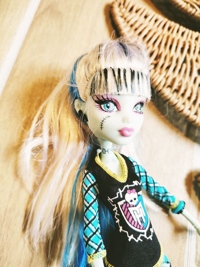 🦇Poupée Monster high Frankie Stein Ghoul spirit pom-pom fan sport - photo numéro 3
