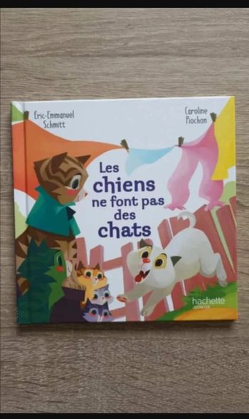Livre les chiens ne font pas des chats Éric-Emmanuel Schmitt hachette Mac donald Très bon état