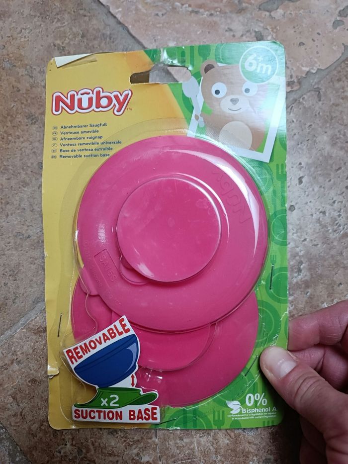 NEUF - ventouses amovibles universelles