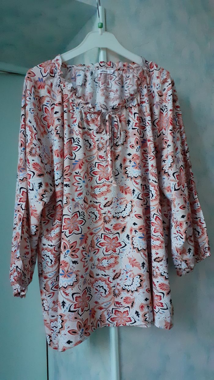 Top femme taille 48-50 - photo numéro 1