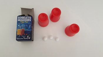 Gobelets magiques