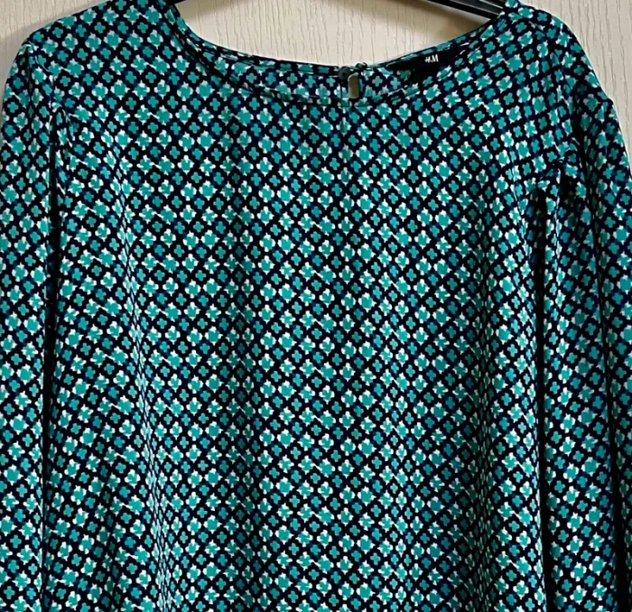 Blouse HM -Taille 42/44 - très bon état - photo numéro 5