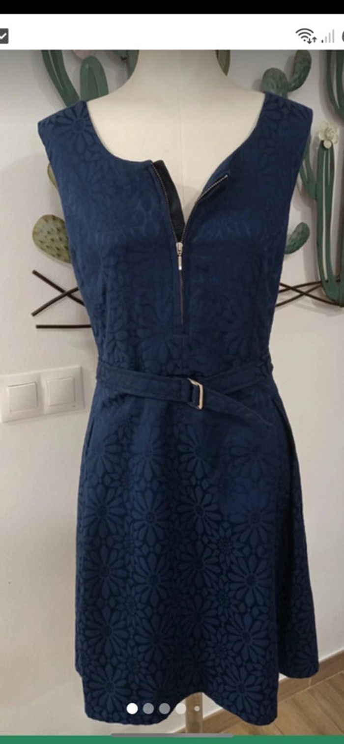 Robe avec ceinture - photo numéro 4