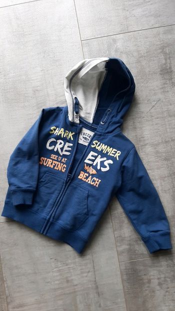 Gilet à capuche