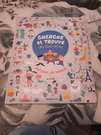 Album cartonné chercher et trouve des tout petits