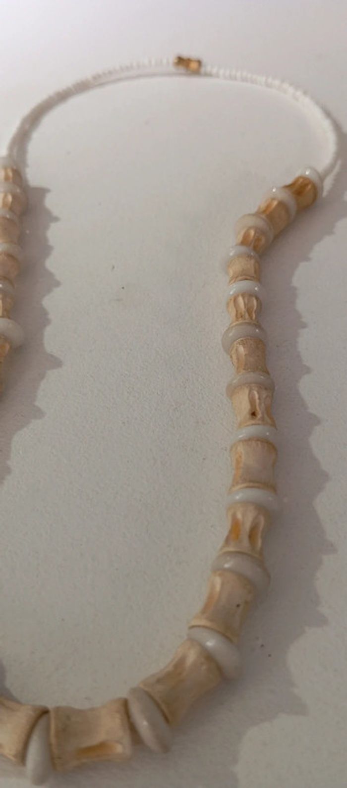 Collier en vertébres de requin ou poisson - photo numéro 3
