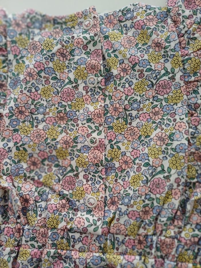 Combishort neuve taille 9 mois - photo numéro 7