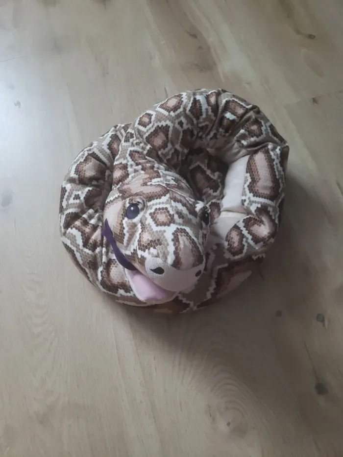 Peluche serpent Ikea