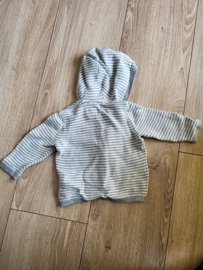 Veste 6 mois - photo numéro 3