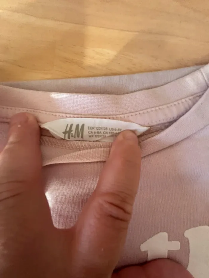 💗 Pull fin H&M rose tendre – Taille 122/128 cm 💗 - photo numéro 5