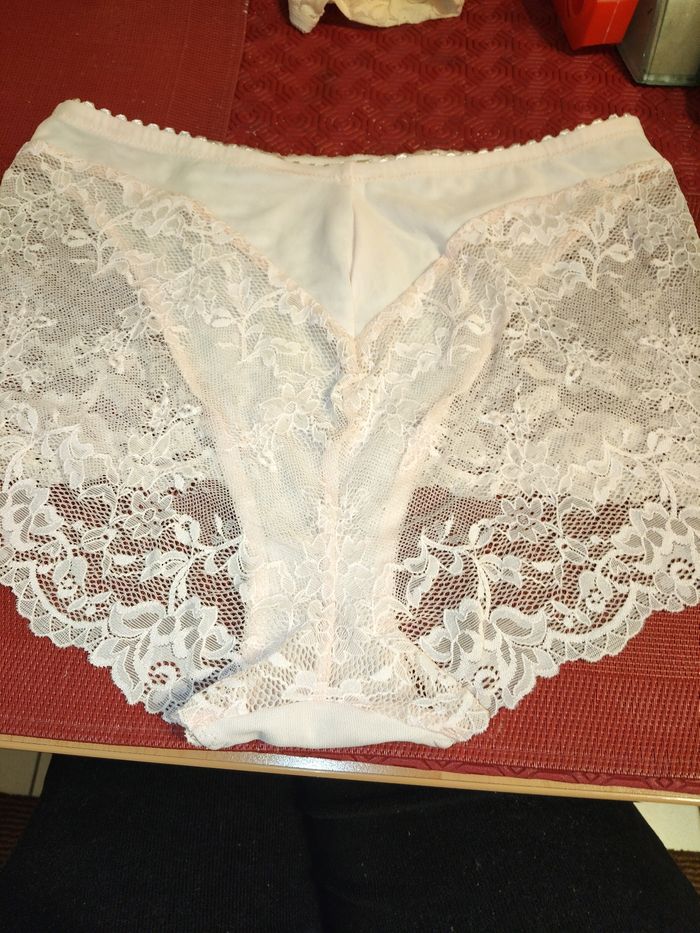 3 culottes gainantes neuves T. 38/40 - photo numéro 9