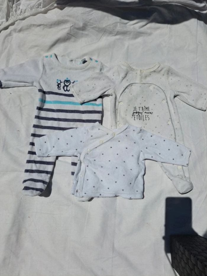 Lot grenouillère et gilet cache cœur garçon