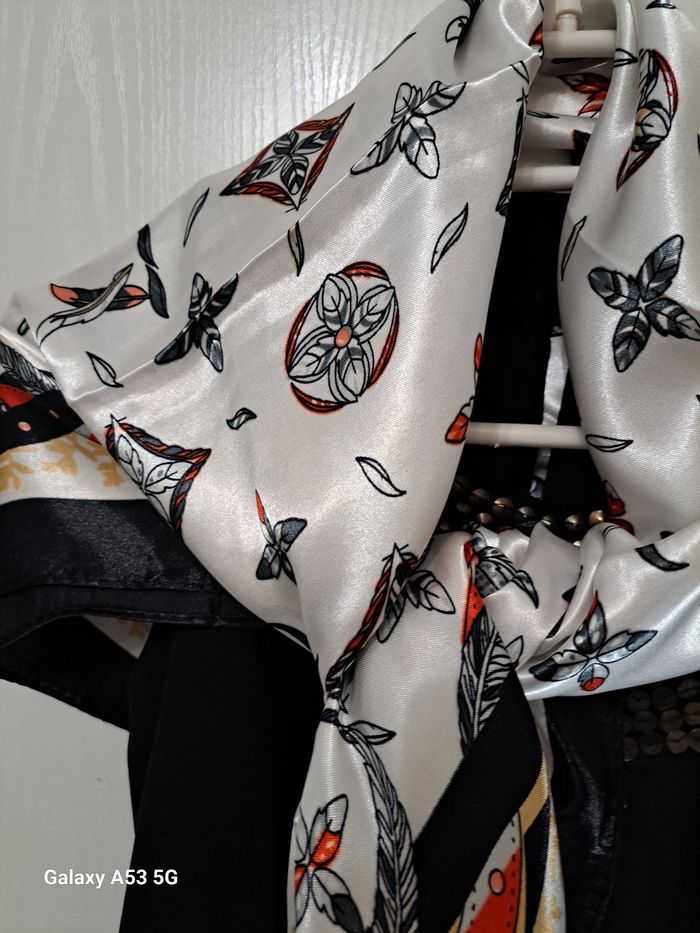 Foulard femme - photo numéro 2