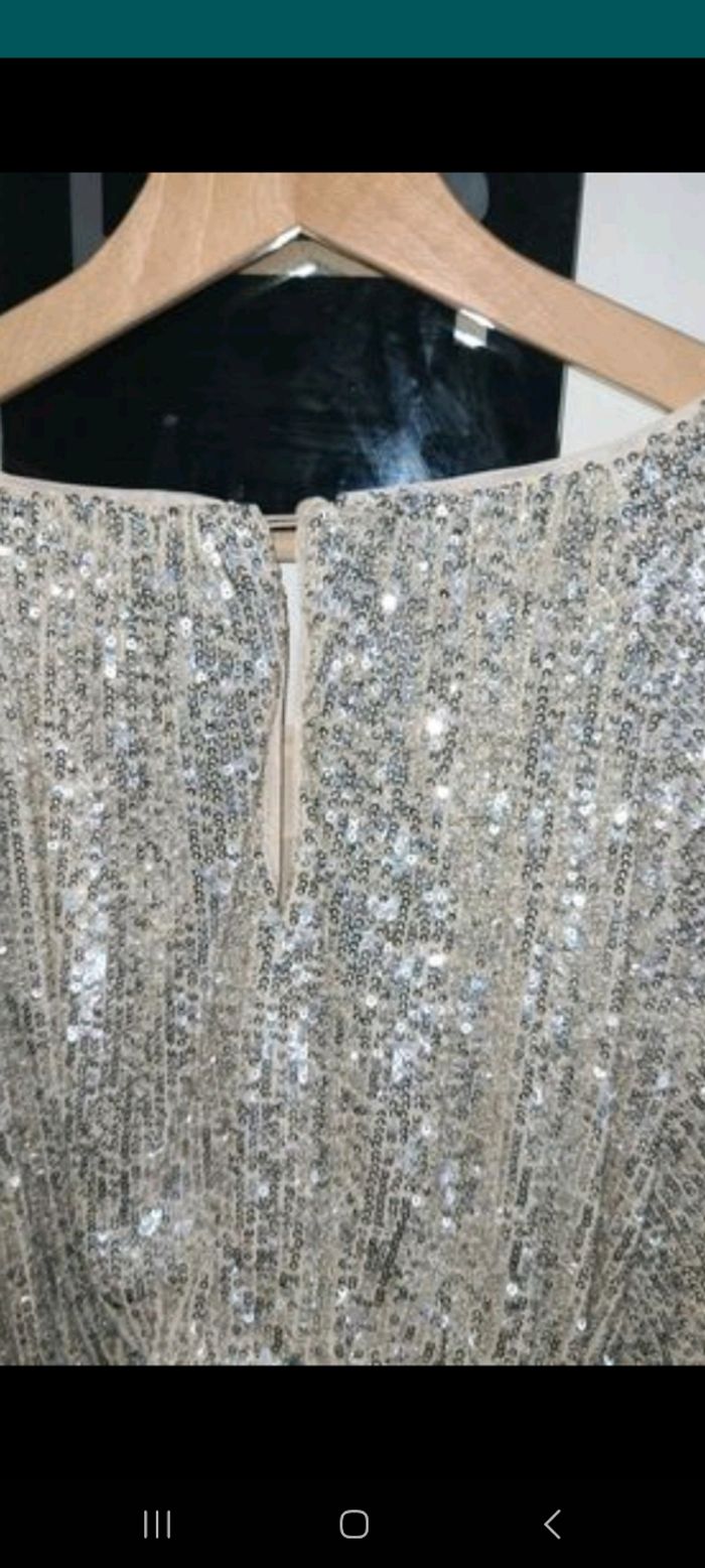 Robe de soirée sequins doré - photo numéro 3