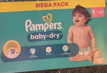 Couches Pampers taille 4