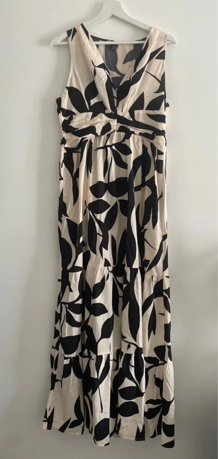 🌸Robe été longue fleurie crème et noir shein taille 40🌸 - photo numéro 3