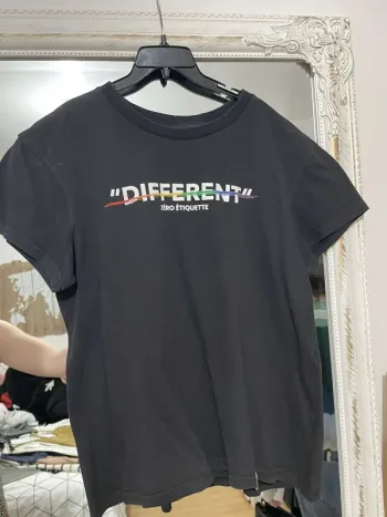 Tee shirt