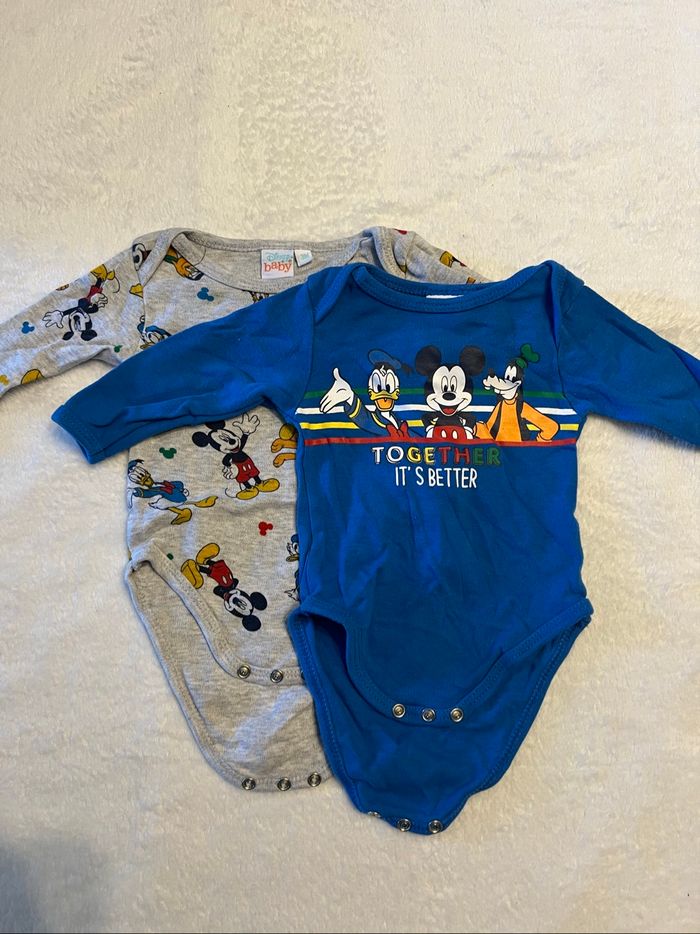 Lot de deux bodies manche longue Disney 3 mois