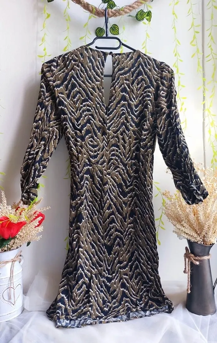 Robe casual MNG – M – Imprimé Zèbre Noir Kaki – État : Excellent - photo numéro 2