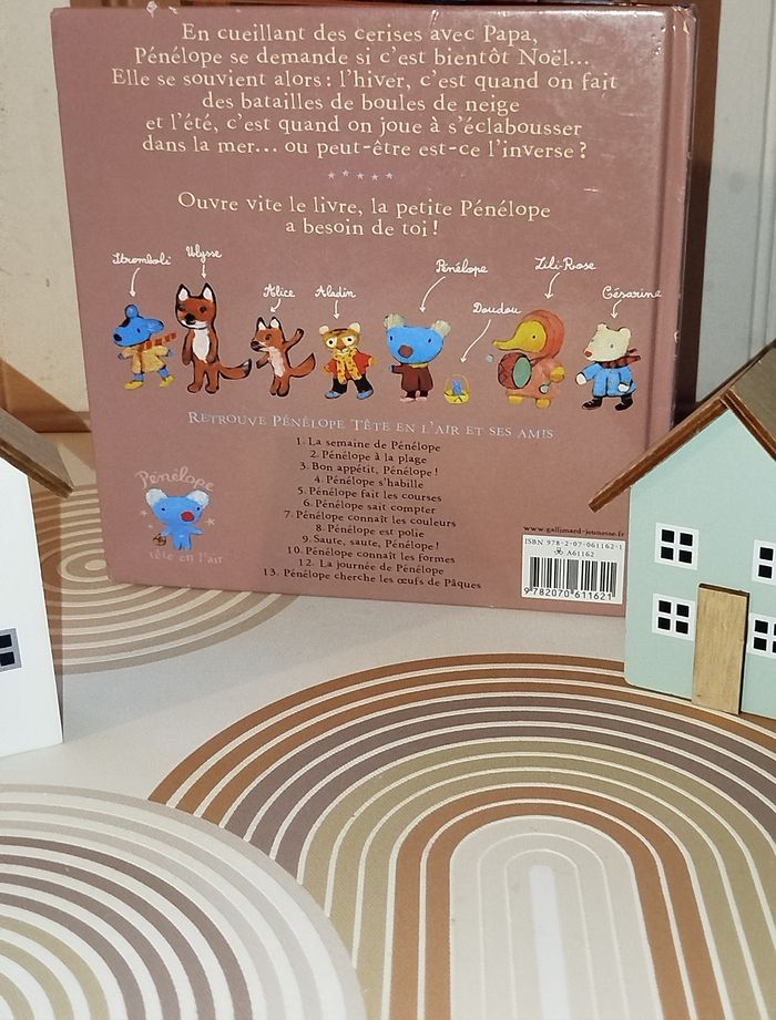 Gallimard Jeunesse Livre Pénélope connait les saisons - photo numéro 4