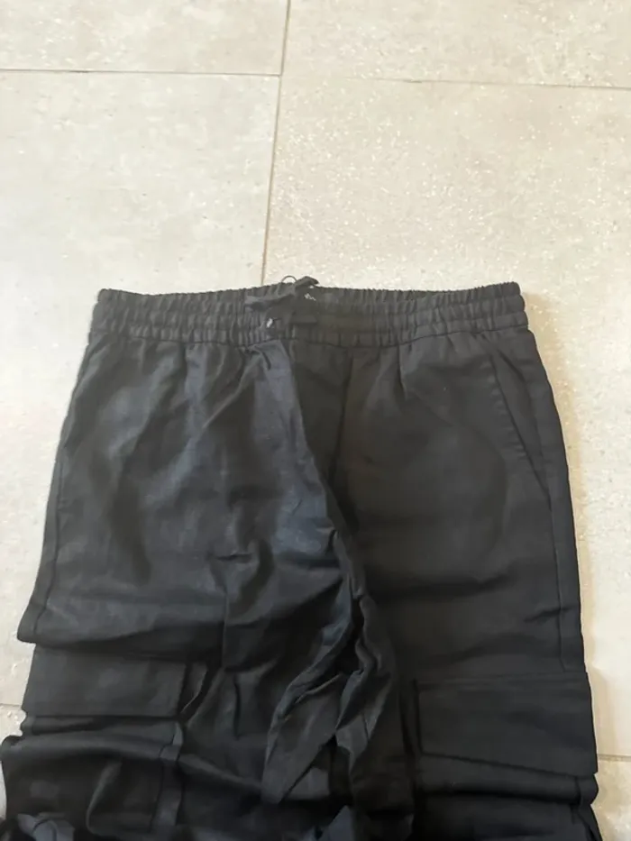 Pantalon noir Adpt, neuf avec étiquette, 40x105cm - photo numéro 2