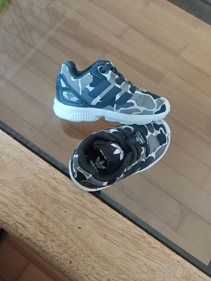 Baskets Adidas p.19 - photo numéro 5
