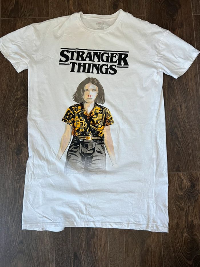 T-shirt shirt Stranger things undiz