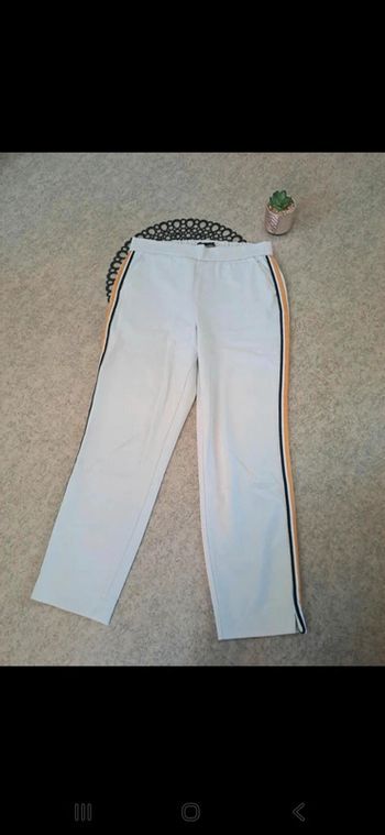 Pantalon blanc Zara liseré noir et moutarde Taille M