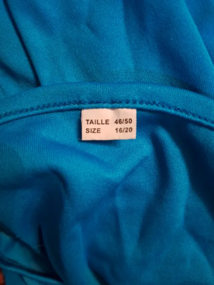 Débardeur taille 46/50 en très bon état - photo numéro 2