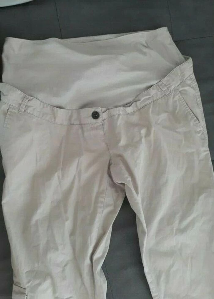 Beau pantalon beige de maternité taille 42 ajustable - photo numéro 2
