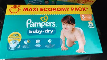 Couche baby dry pampers- taille 3 - NEUF 