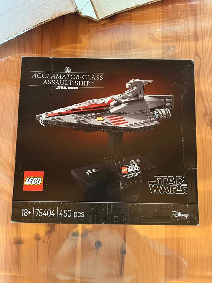 LEGO Star Wars Le transport d’assaut de classe Acclamator 75404 - photo numéro 2