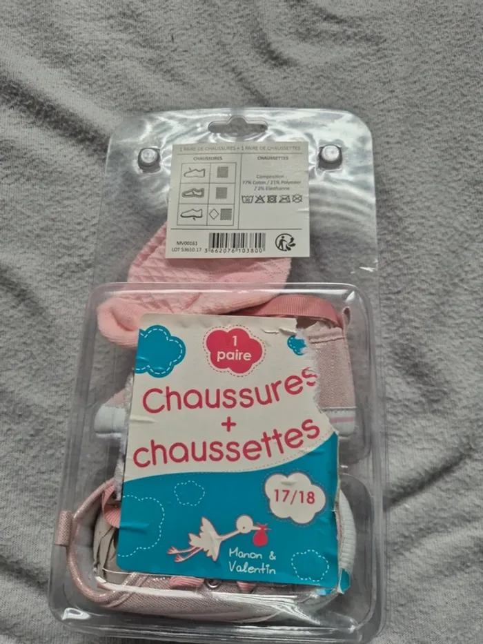 Chaussures bebe neuves 17/18 - photo numéro 2