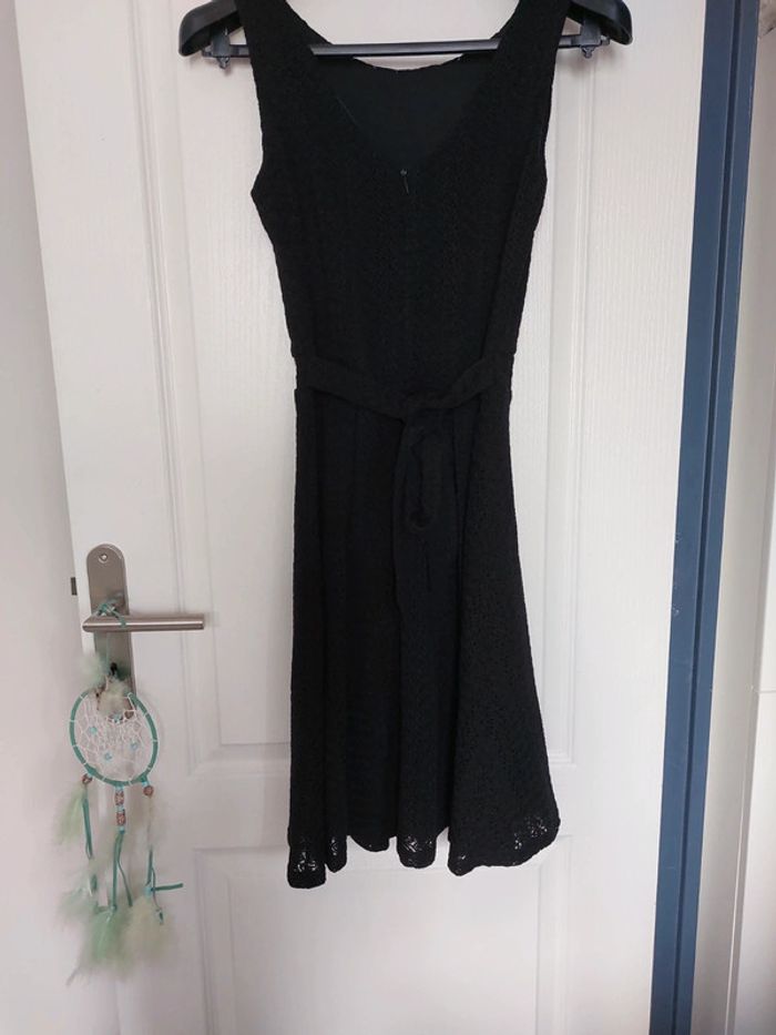 Robe noire - photo numéro 4