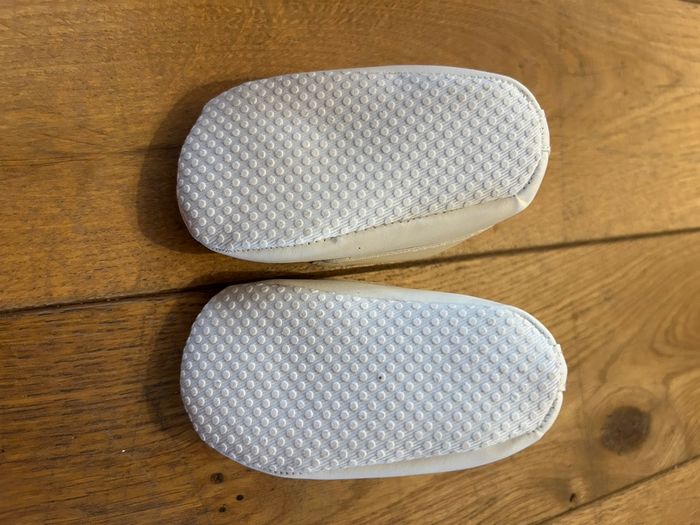 Chaussons blancs - Graziella - Neuf avec étiquette - T.17 (3/6 mois) - photo numéro 3