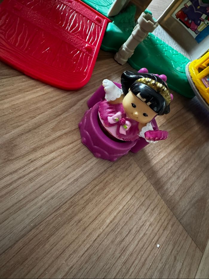 Lot Fisher price château - photo numéro 9