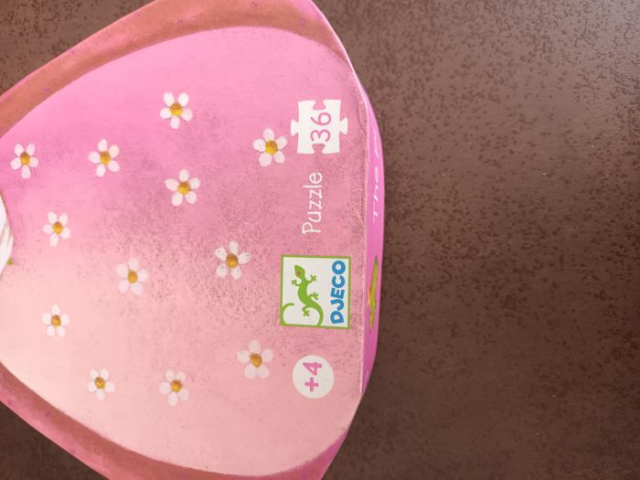 puzzle fille la princesse à la grenouille neuf 36 pieces djeco à partir de 4 ans 4+ - photo numéro 4