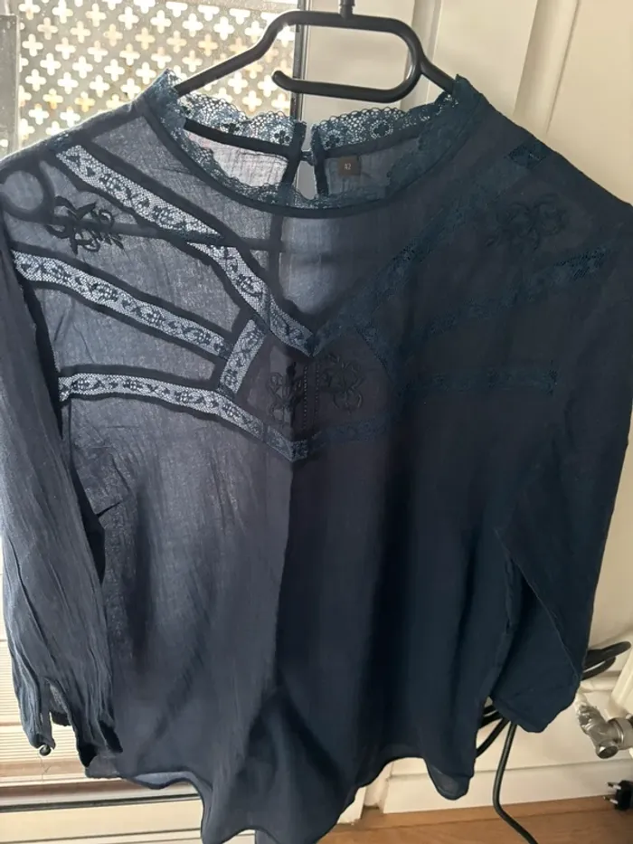 Blouse marine Kiabi